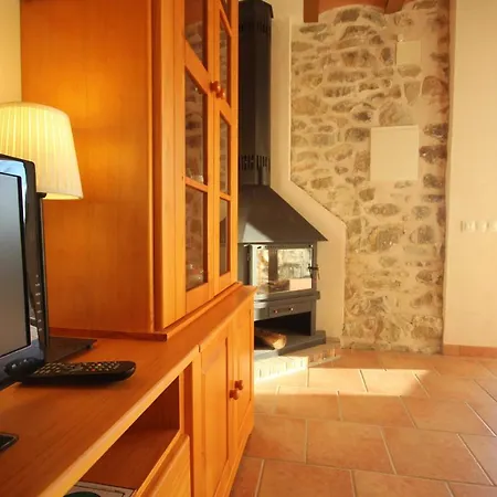 Cal Pouaire - 2 With Stunning Views Apartment Fontllonga